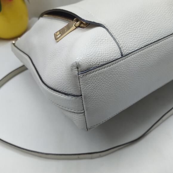 Coach Scout White Pebbled Leather Zipper Pockets Hobo Crossbody Bag - Picture 7 of 16